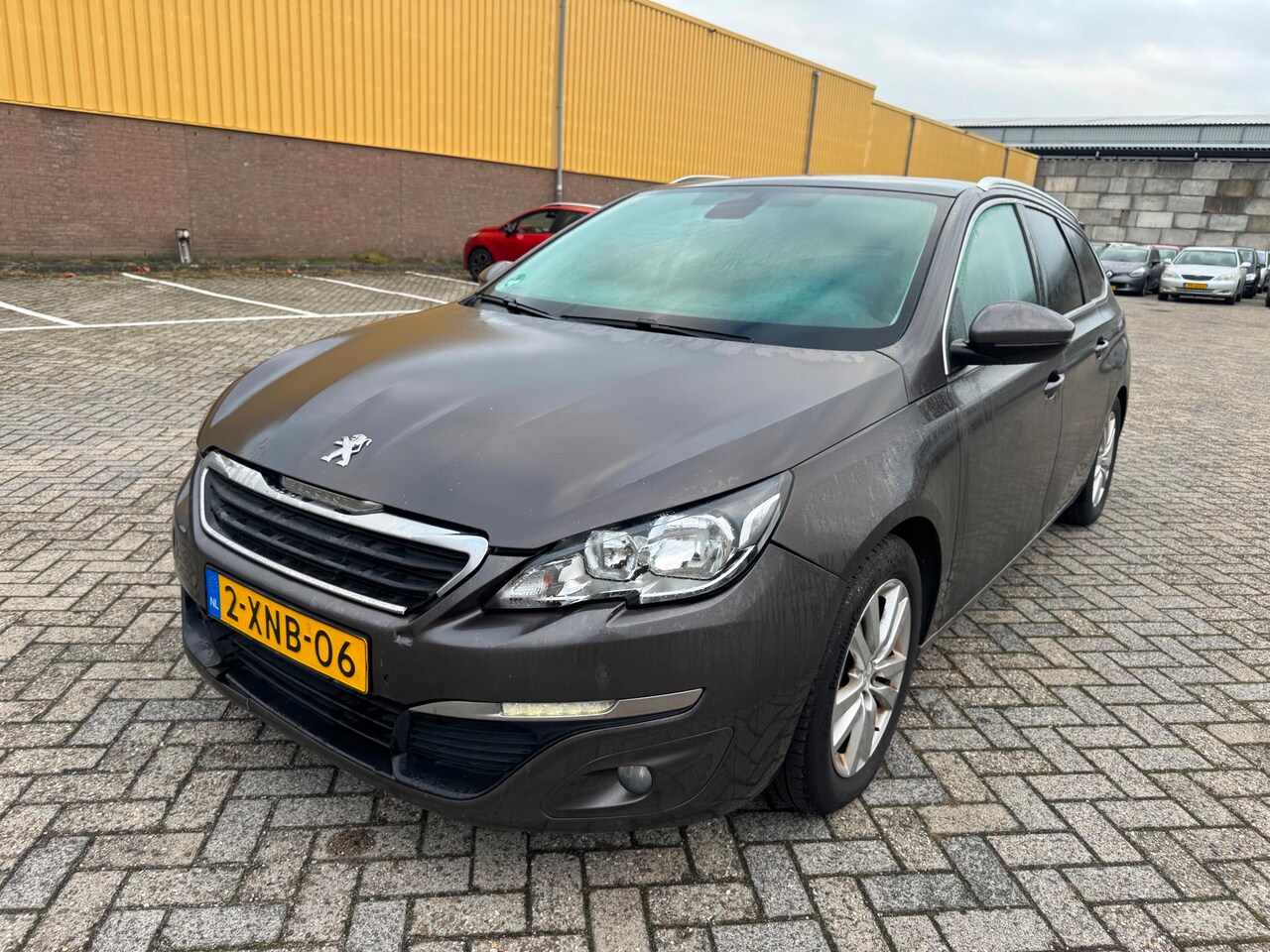 Peugeot 308 SW - 1.6 BlueHDI Blue Lease Executive Panodak - AutoWereld.nl