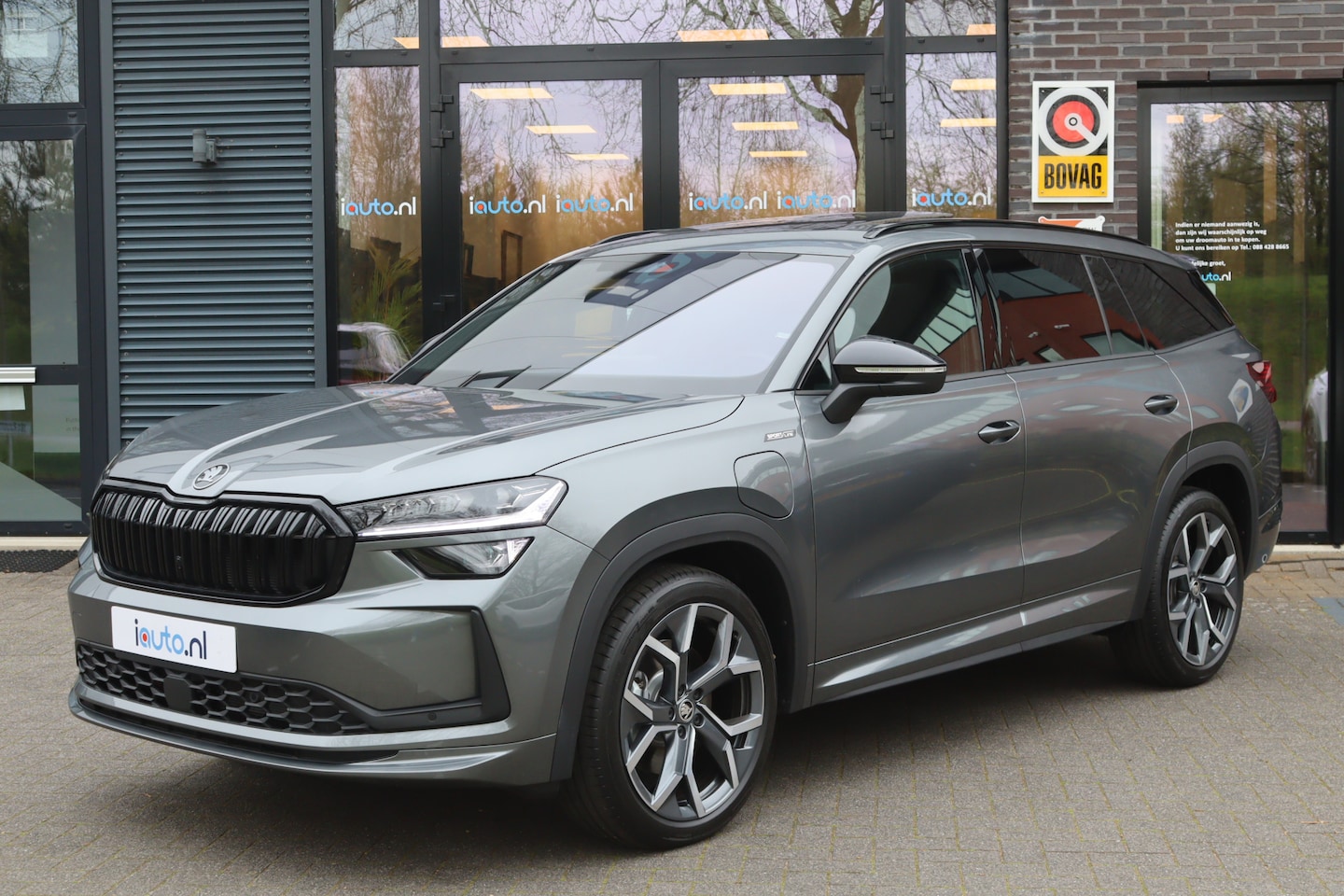Skoda Kodiaq - iV 1.5 TSI PHEV Sportline Pano/Matrix LED/ACC/Keyless/Camera/20"/Elek. stoel+mem/Trekhaak - AutoWereld.nl