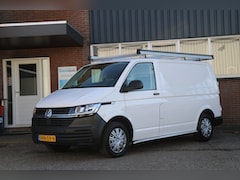 Volkswagen Transporter - 2.0 TDI L1H1 / Imperiaal / Trekhaak / Sidebars / 3 zits