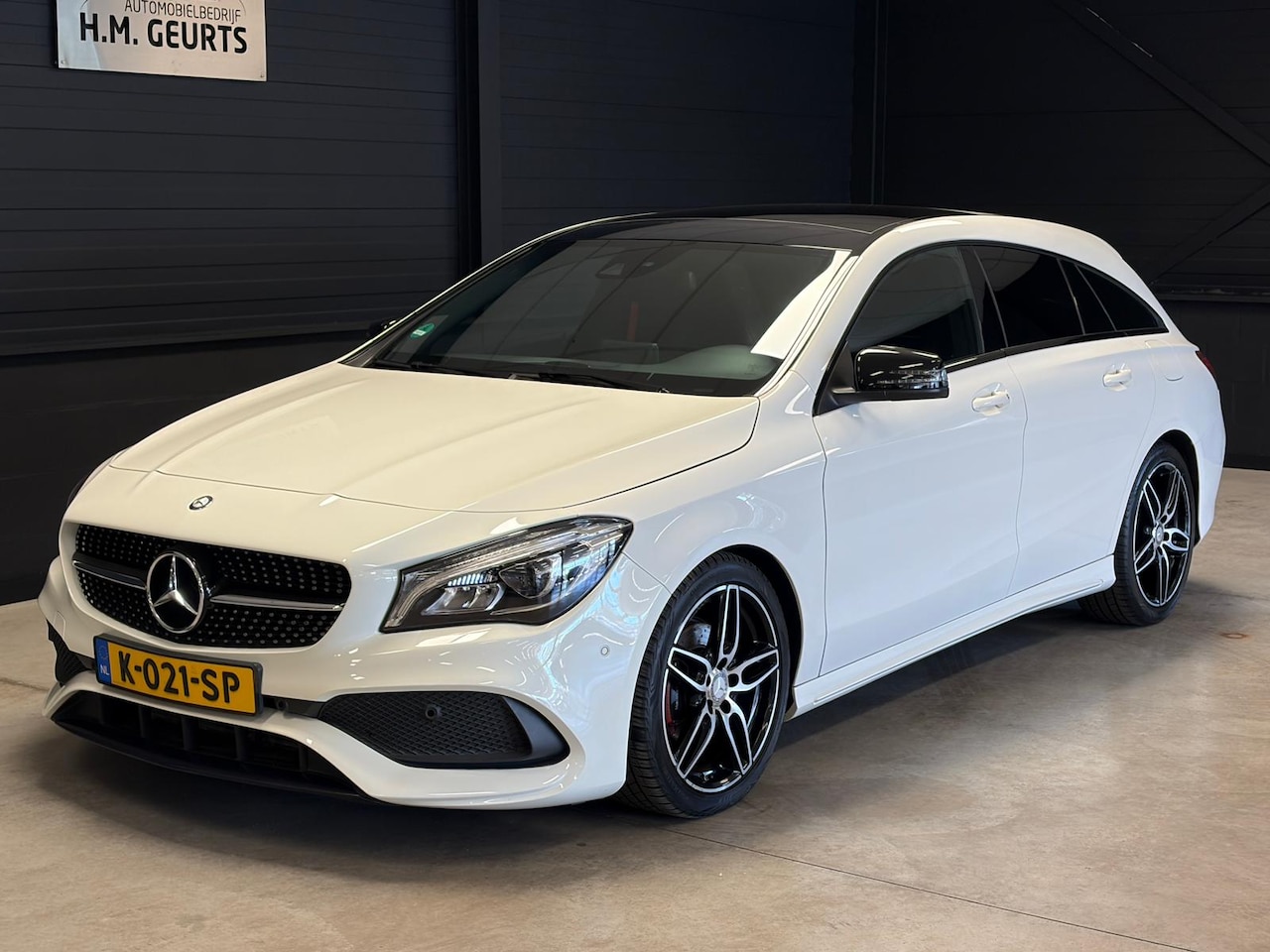 Mercedes-Benz CLA-Klasse - 200 SB Automaat | AMG Line | Nightpakket | Pano | Navi - AutoWereld.nl