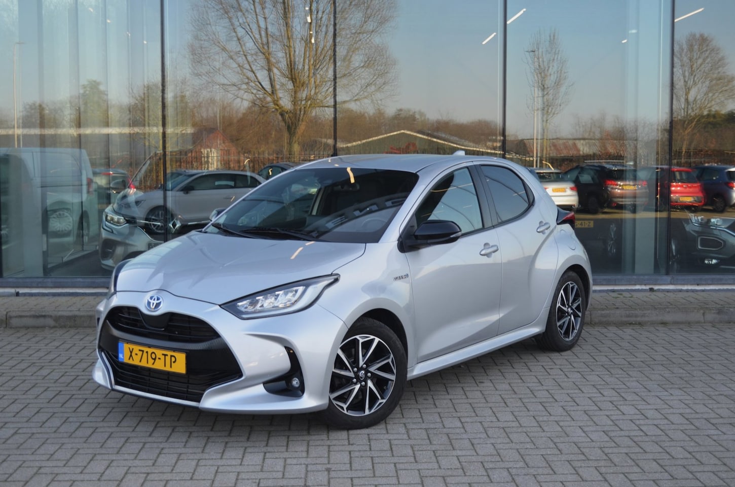 Toyota Yaris - 1.5 Hybrid Dynamic | Headup display | Adaptive cruise controle | Ledere bekleding - AutoWereld.nl