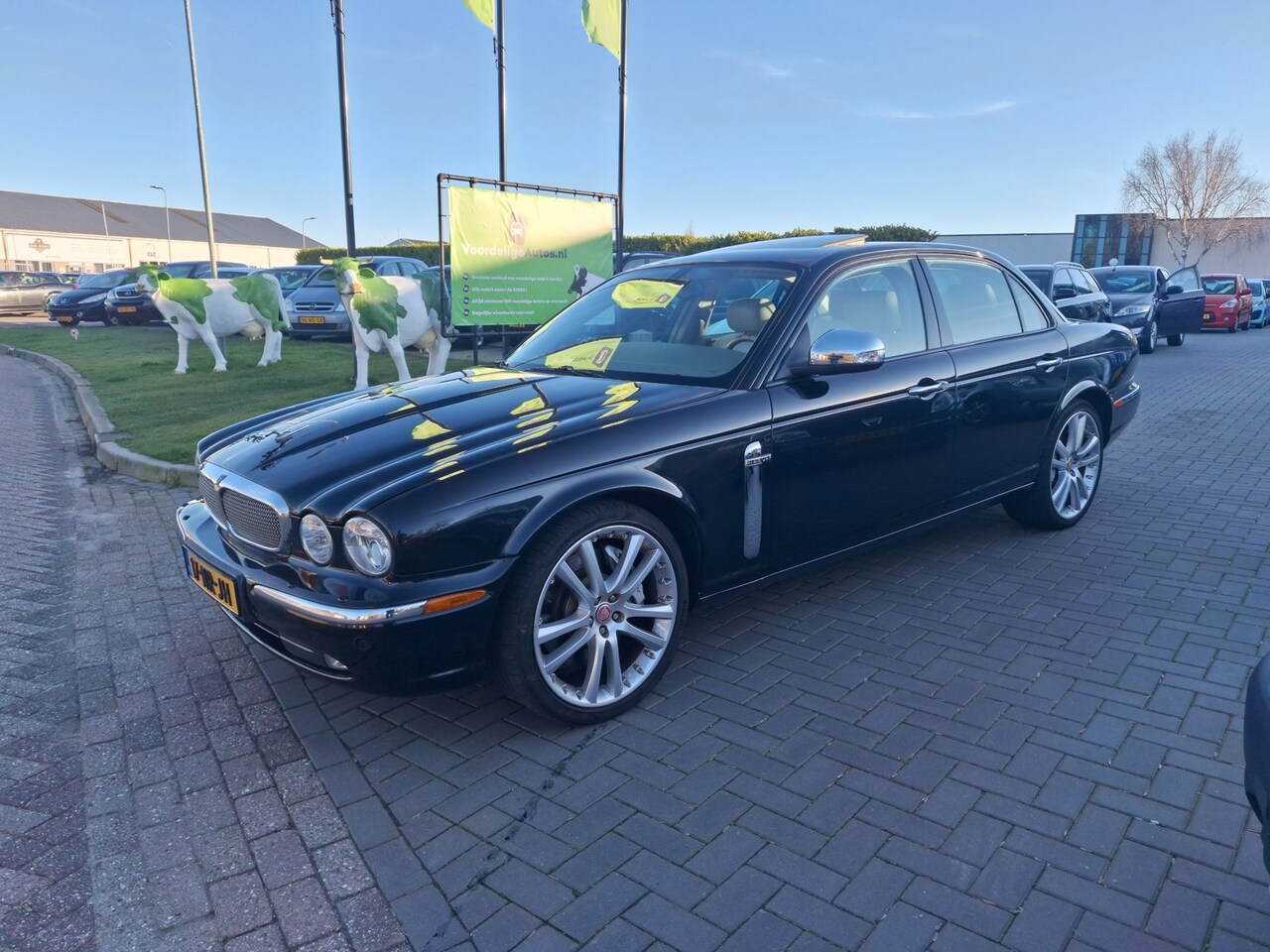 Jaguar XJ - 4.2 V8 Super / Uitzonderlijk nette auto / Nieuwe APK bij aflevering - AutoWereld.nl