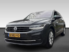 Volkswagen Tiguan - 1.5 TSI Life Business | Airco (automatisch) | Cruise control adaptief | DAB ontvanger