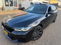 BMW 5-serie Touring - 530i HYBRID 2021 HIGH-EXE M-EDITION PANO LEDER NAP LUXE