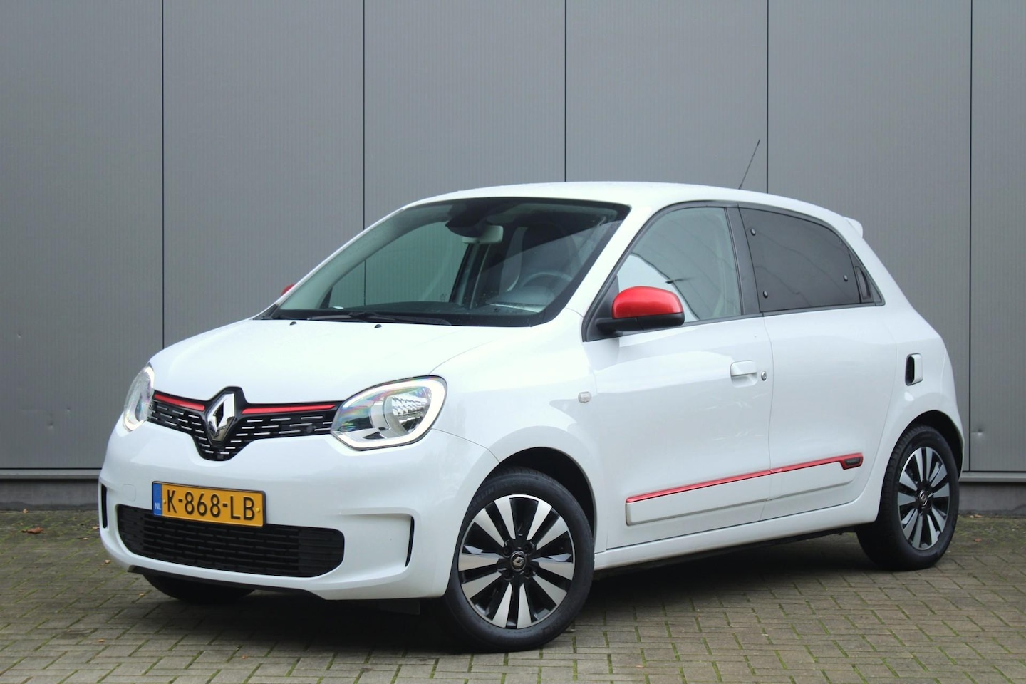 Renault Twingo - 1.0 SCe 65pk Intens | Apple Carplay | Half leder | Cruise control | DAB | Parkeersensoren - AutoWereld.nl
