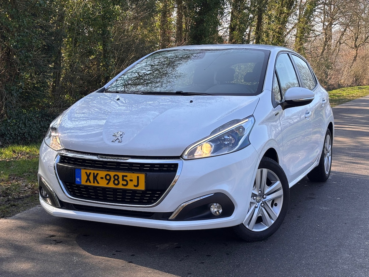 Peugeot 208 - 1.2 PureTech Signature | Cruise + Navi + " 151.000 " KM NAP | - AutoWereld.nl