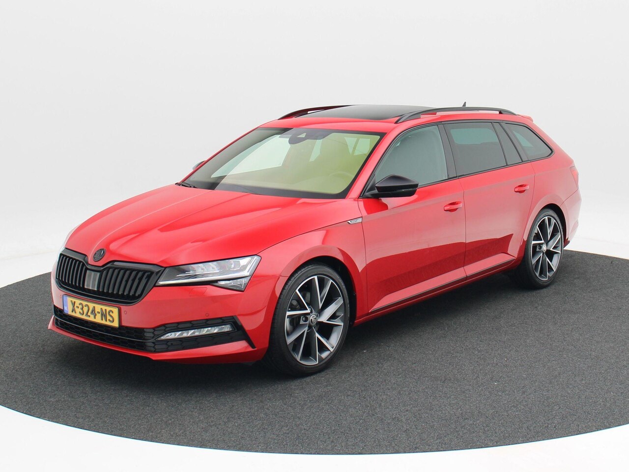 Skoda Superb Combi - 1.5 TSi 150 Pk Automaat Sportline Business | Panoramadak | Trekhaak | Virtual Cockpit | Ad - AutoWereld.nl