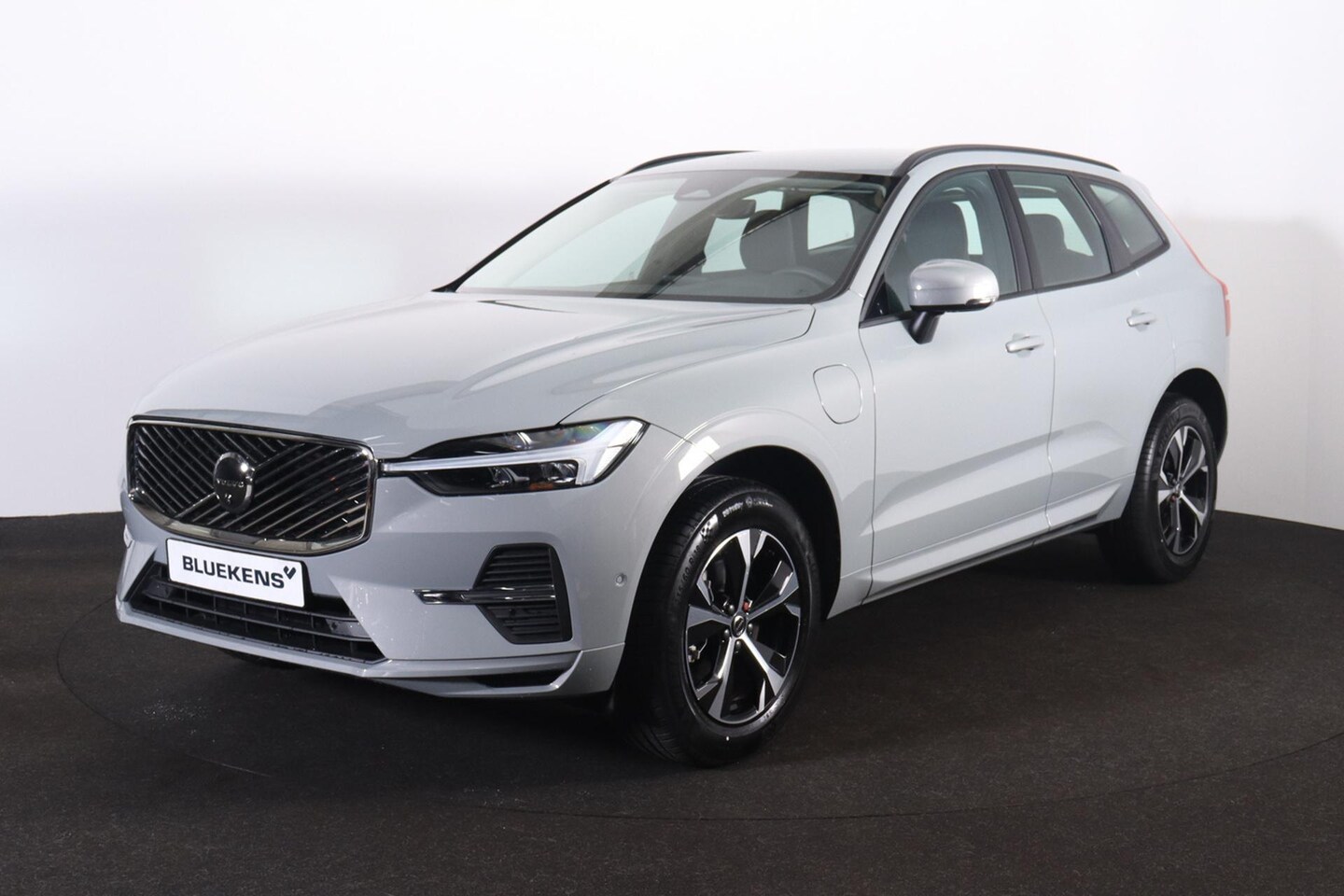 Volvo XC60 - T6 Recharge AWD Business Edition - FACELIFT - Adaptive Cruise Control - 360 graden camera - AutoWereld.nl