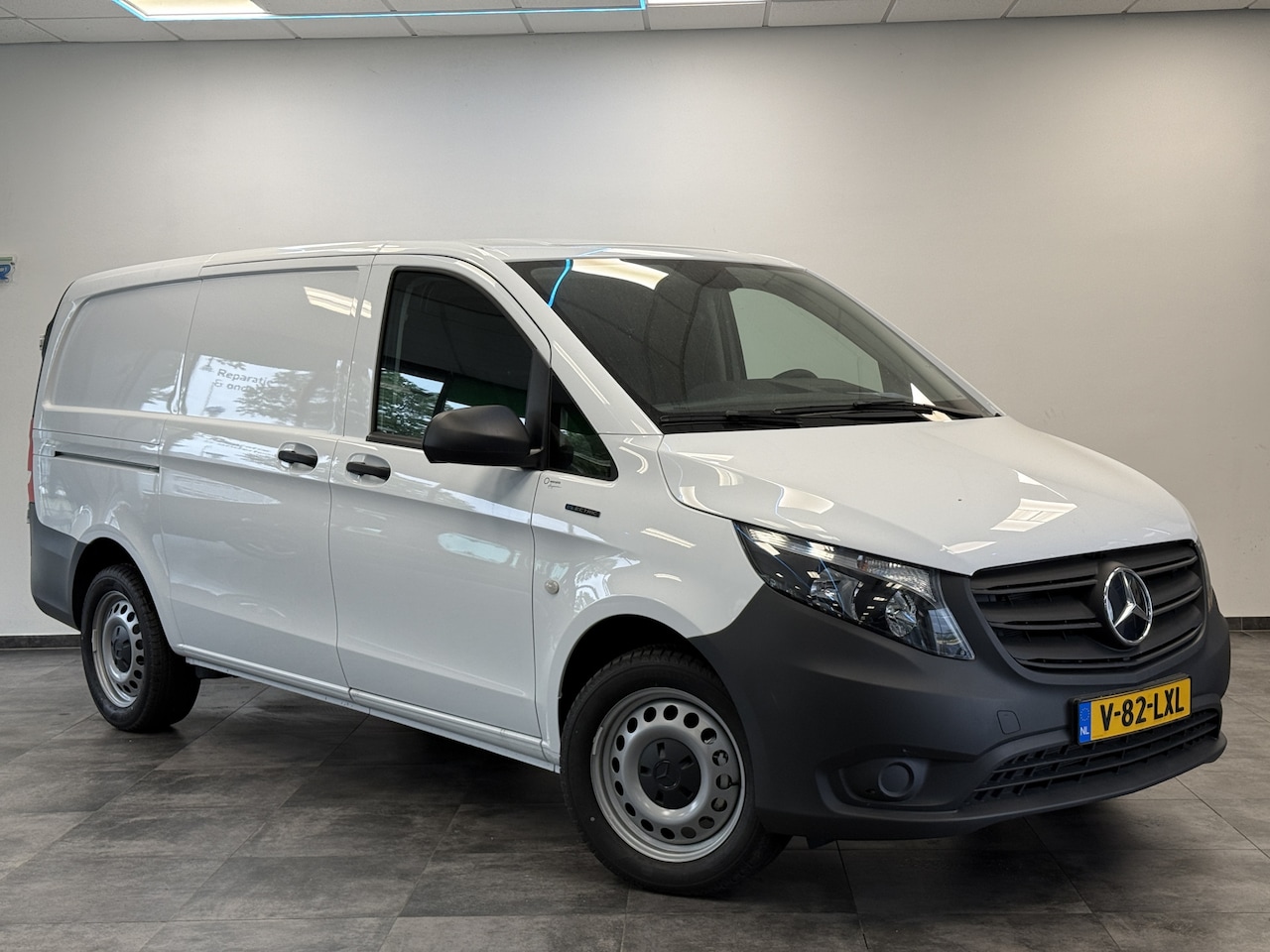 Mercedes-Benz eVito - eVito 112 L2 60 kWh Stoelverwarming - AutoWereld.nl