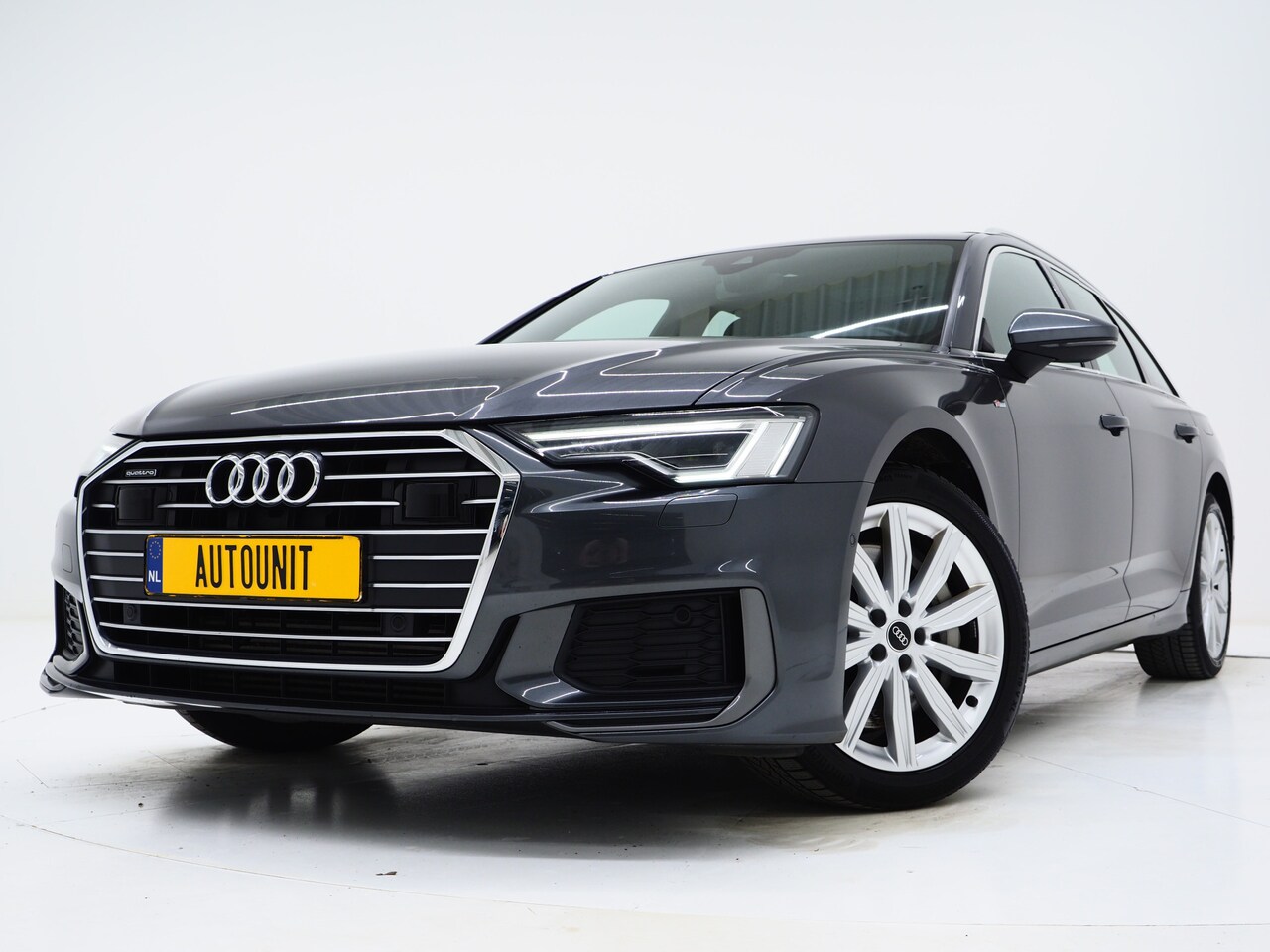 Audi A6 Avant - 50 TFSI e quattro S-Line | Panoramadak | Trekhaak | B&O Audio | Sfeerlicht | Keyless | Ada - AutoWereld.nl