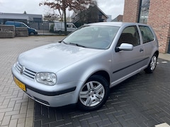 Volkswagen Golf - 1.4-16V Master Edition