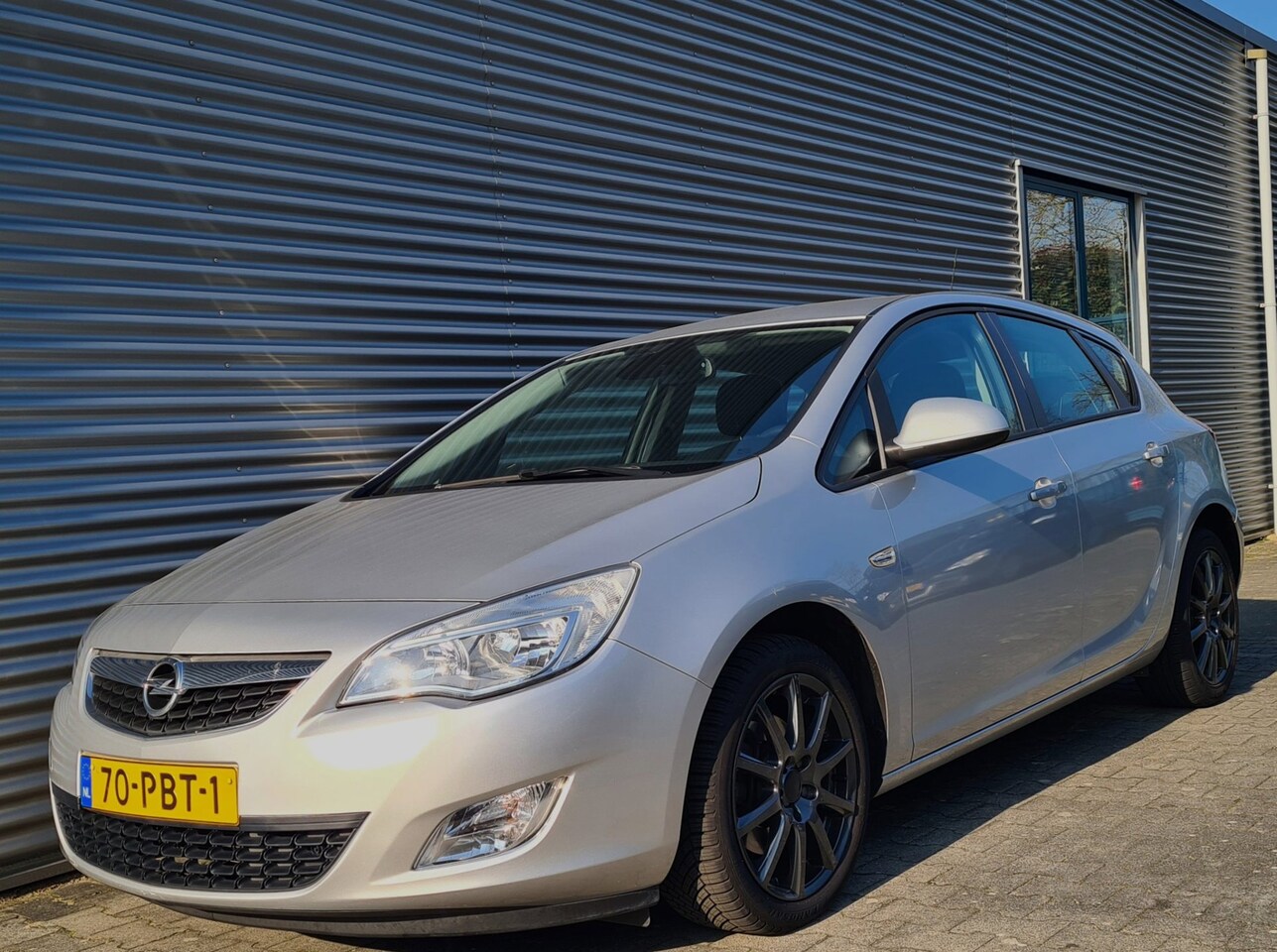 Opel Astra - 1.7 CDTi Edition 01-2011 Reflexzilver Metallic 151dkm NAP!!! - AutoWereld.nl
