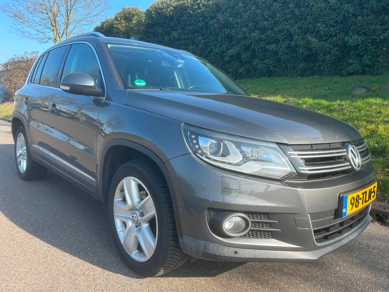 Volkswagen Tiguan - 2.0 TDI Sport&Style 4Motion - Pano - Navi - Automaat - Leder - Xenon - AutoWereld.nl