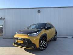 Toyota Aygo X - Hybrid 115 GR Sport Automaat | Navigatie | Cruise control | Stoelverwarming | PDC V + A |