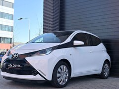 Toyota Aygo - 1.0 VVT-i x Automaat | 99.532 km | Airco | Achteruitrijcamera | Zuinig en ideale stadsauto