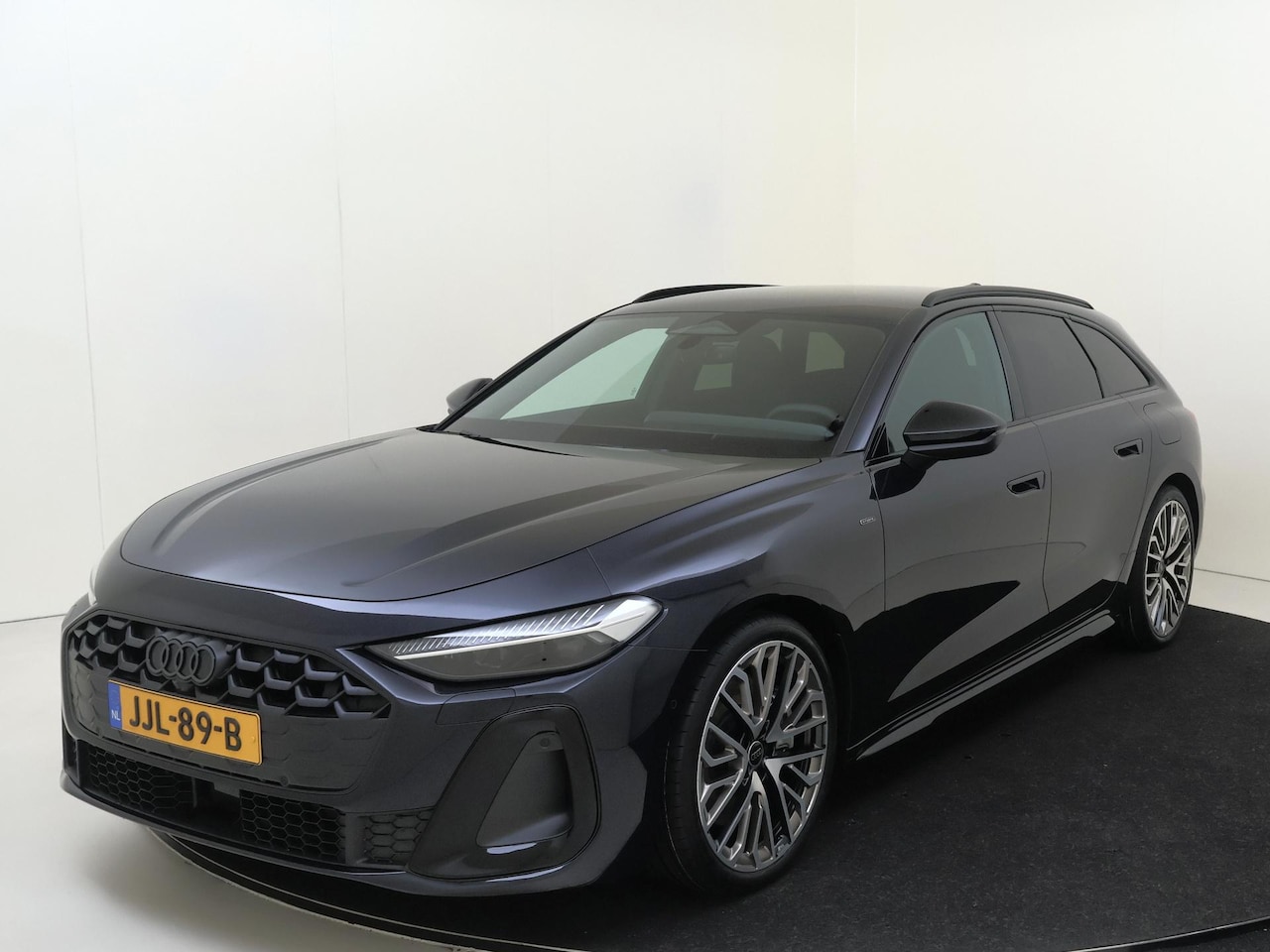 Audi A5 Avant - 2.0 e-hybrid quattro S edition | Trekhaak | 20 inch LM velgen | Privacy glass | Optiekpakk - AutoWereld.nl