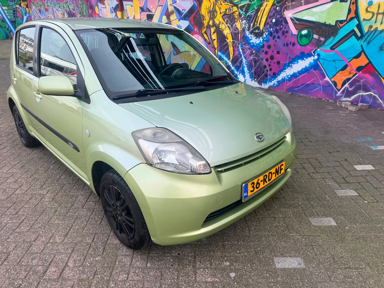 Daihatsu Sirion 2 - 1.3-16V Comfort airco elektrisch ramen dubbel din Android stereo sport velgen zeer leuke a - AutoWereld.nl