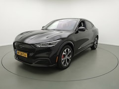 Ford Mustang Mach-E - Extended AWD 98 kWh | SOH 92% | Trekhaak | All Wheel Drive