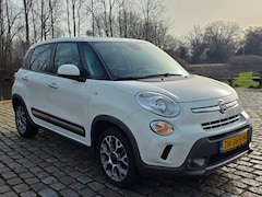 Fiat 500 L - 1.6 M-Jet Trekking Zeer netjes 2e eigenaar panorama dak navigatie achteruit camera airco c