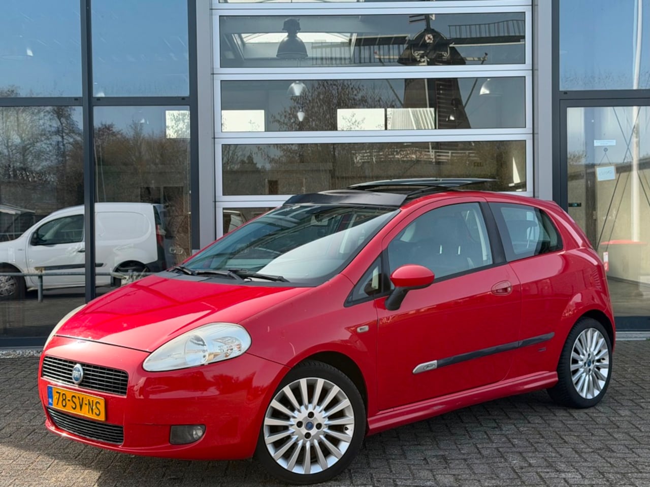 Fiat Grande Punto - 1.4-16V Pano Airco Cruise C - AutoWereld.nl