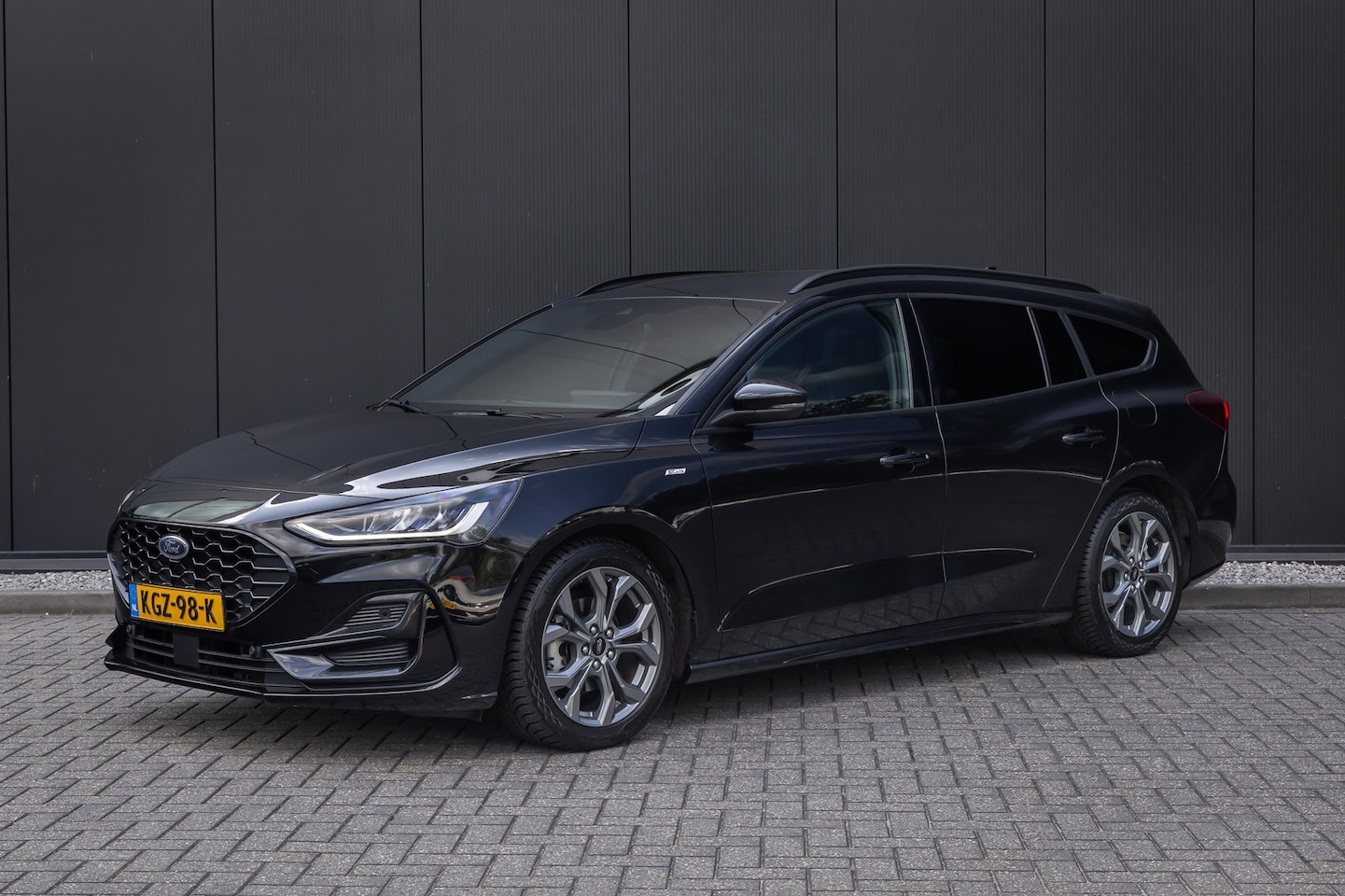 Ford Focus Wagon - 1.0 EcoBoost Hybrid ST Line | Nieuw model | Full LED koplampen | Winter-pack | Privacy-gla - AutoWereld.nl