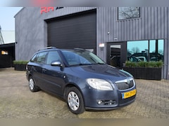Skoda Fabia Combi - 1.2-12V Ambiente | Airco | Trekhaak | Nieuwe APK