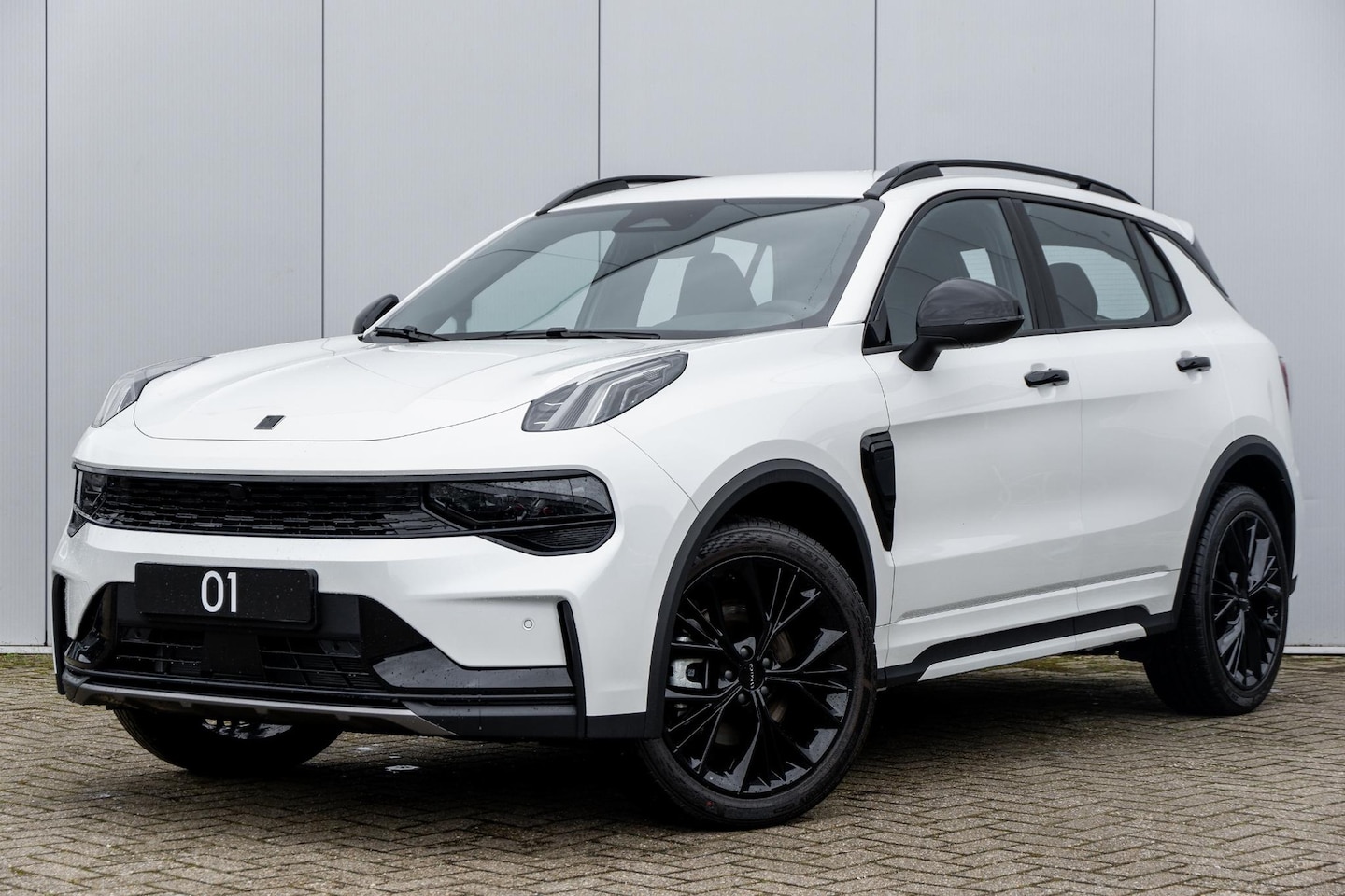 Lynk & Co 01 - 276PK Core | 20 Inch Black Edition wielen | All-season banden Michelin | Achteruitrijcamer - AutoWereld.nl