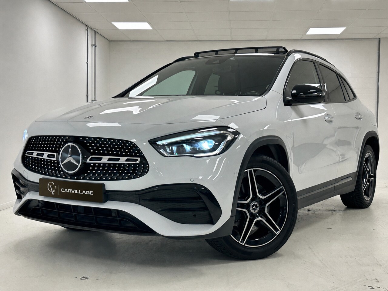 Mercedes-Benz GLA-Klasse - 250 e AMG Night | Memory | Panoramadak | Multibeam | Digital White metallic | - AutoWereld.nl