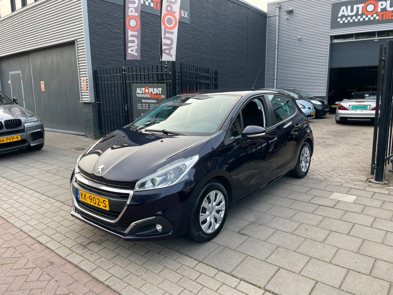 Peugeot 208 - 1.2 PureTech Blue Lion 2e Eig! Trekhaak Airco NAP APK - AutoWereld.nl