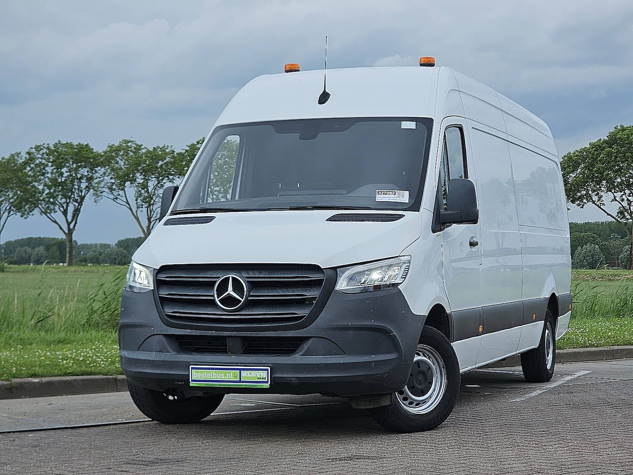 Mercedes-Benz Sprinter - 314 L3H2 Mbux 3.5T-Trekh - AutoWereld.nl