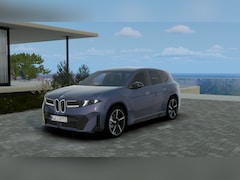BMW iX3 - 40 eDrive M Sport / M Sportstoelen / Head-Up / Harman-Kardon / Stoelverwarming / Driving A