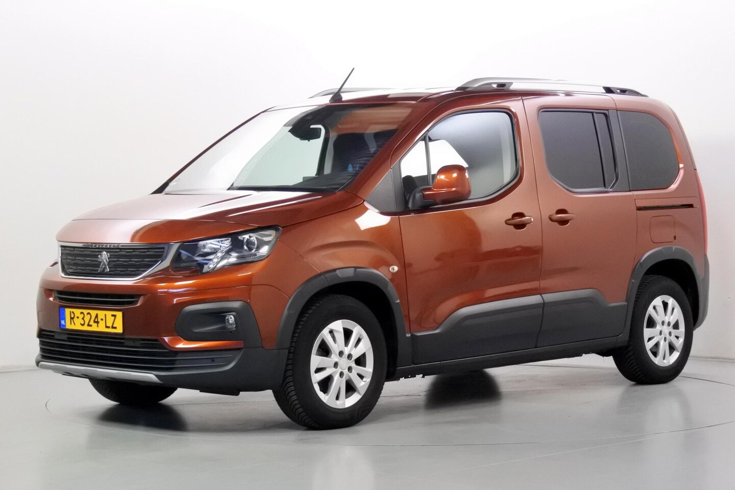 Peugeot Rifter - 1.2 110pk Allure Camperbox - AutoWereld.nl