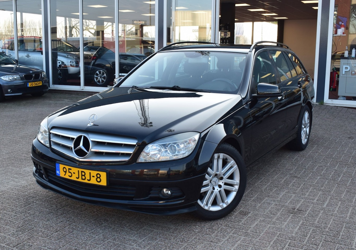 Mercedes-Benz C-klasse Estate - 180K BlueEFFICIENCY Business Class|Clima|Cruise Control|Elektrische Stoelen|Voor en achter - AutoWereld.nl