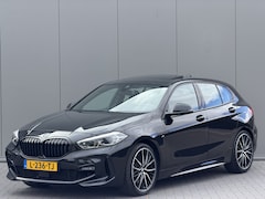 BMW 1-serie - 120i M Sport Edition | Panorama | 19" | M Seats | HiFi Audio