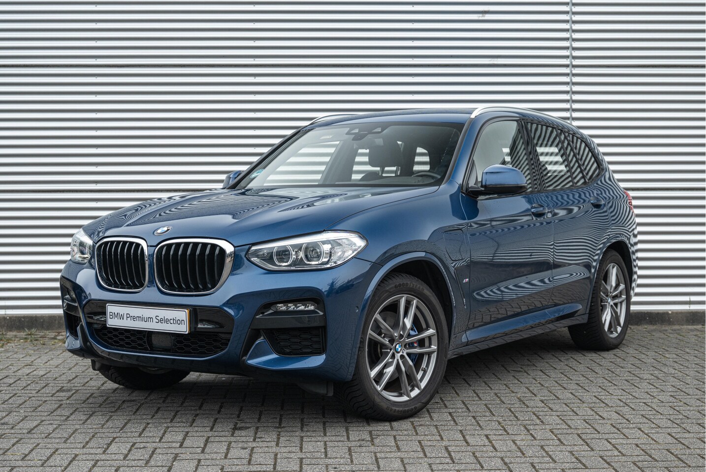 BMW X3 - xDrive30e M Sport Automaat / Trekhaak / Sportstoelen / Achteruitrijcamera / LED / Stoelver - AutoWereld.nl