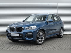 BMW X3 - xDrive30e M Sport Automaat / Trekhaak / Sportstoelen / Achteruitrijcamera / LED / Stoelver