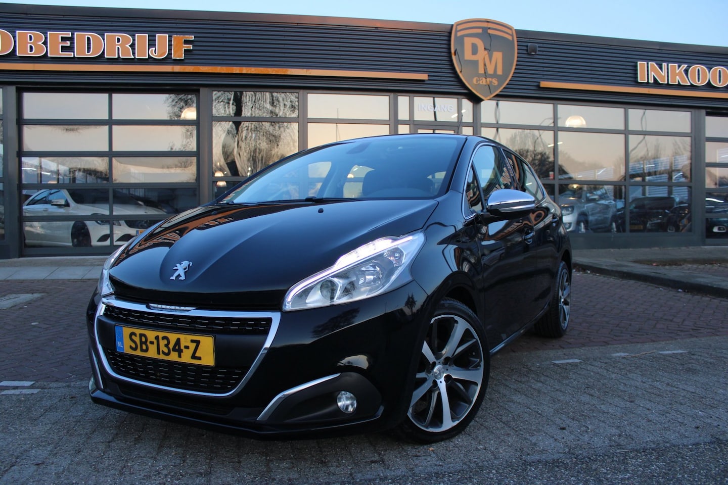Peugeot 208 - 1.2 PureTech Allure | Sky-Lounge | Cruise | Carplay | - AutoWereld.nl