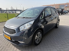 Kia Venga - 1.6 CVVT Dynamic plus camers 16 inch navigatie stoelen stuur verwarming