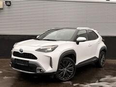 Toyota Yaris Cross - 1.5 Hybrid Adventure AWD Automaat Panoramadak, Dodehoekdetectie, Stoelverwarming, Parkeers