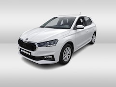 Skoda Fabia - 1.0 TSI Selection / App-connect / Parkeersensoren achter / Cruise control