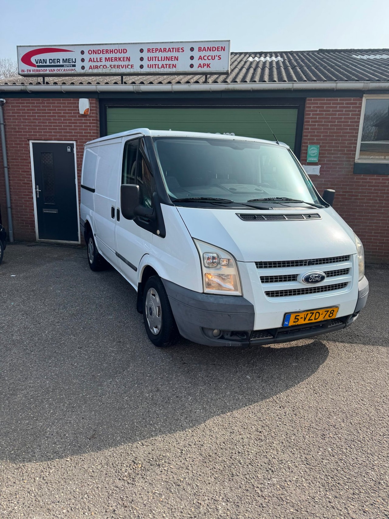 Ford Transit - 260S 2.2 TDCI Ambiente - AutoWereld.nl