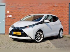 Toyota Aygo - 1.0 VVT-i x-play AIRCO CAMERA CRUISE 2e EIGENAAR