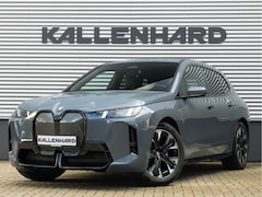 BMW iX - xDrive60 112kWh - M-Sport - Trekhaak - ACC - M-Zetels - Head-up - Harman Kardon