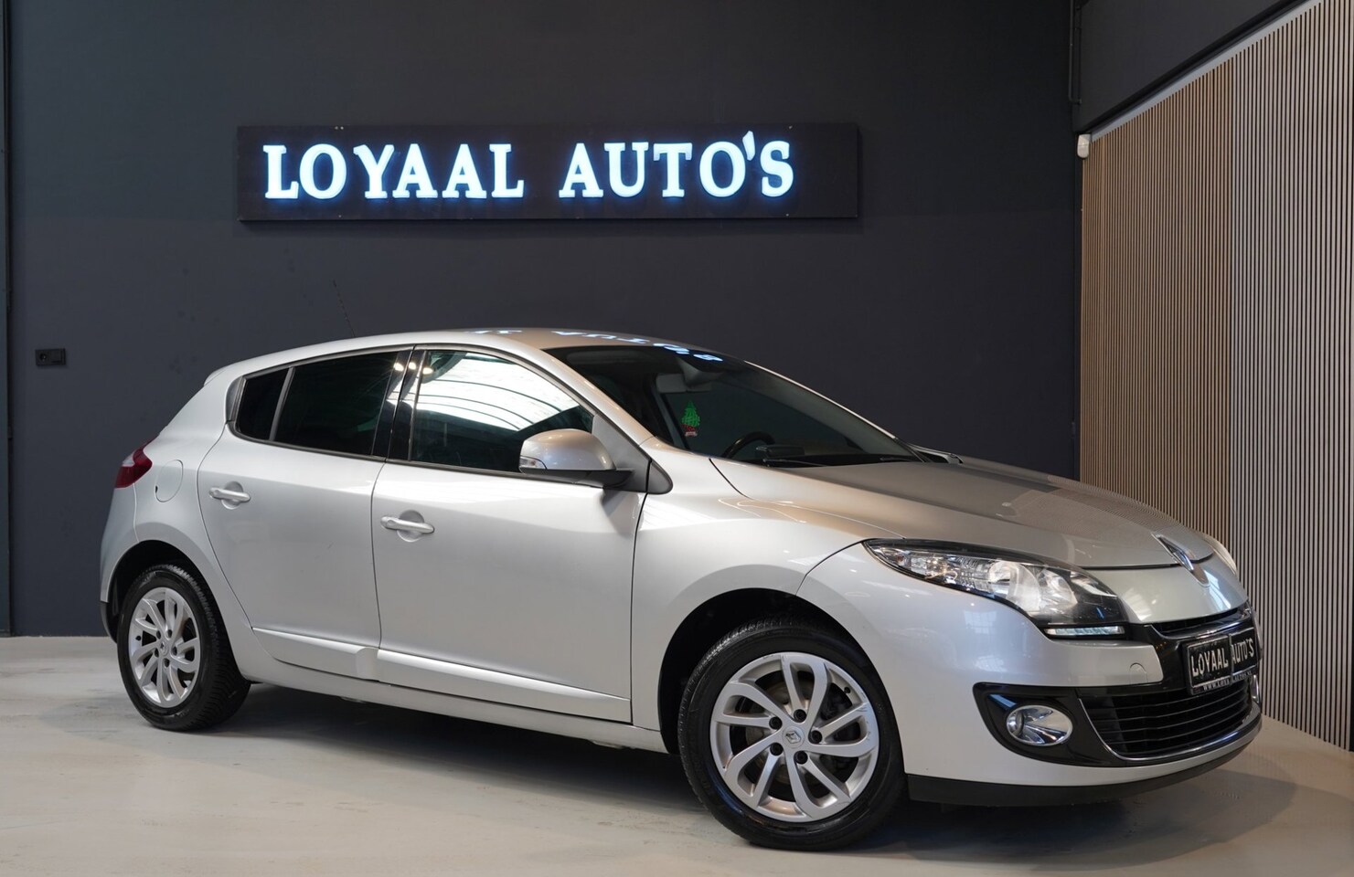 Renault Mégane - 1.2 TCe Authentique | NAVI | CRUISE | AIRCO | ELEK.RAMEN | APK. - AutoWereld.nl