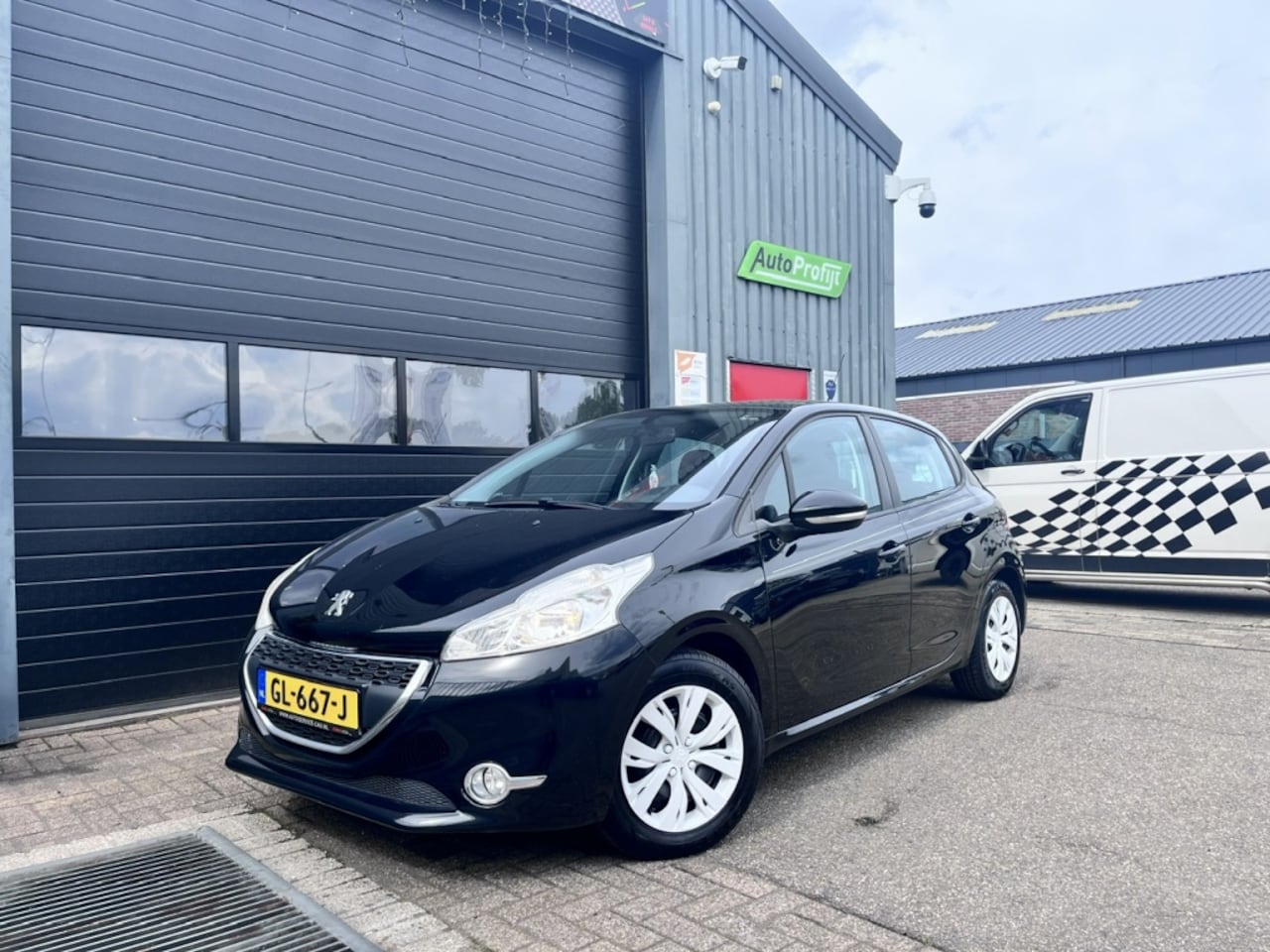 Peugeot 208 - 1.2 Allure 4seiz|Airco|Cruise|PDC - AutoWereld.nl