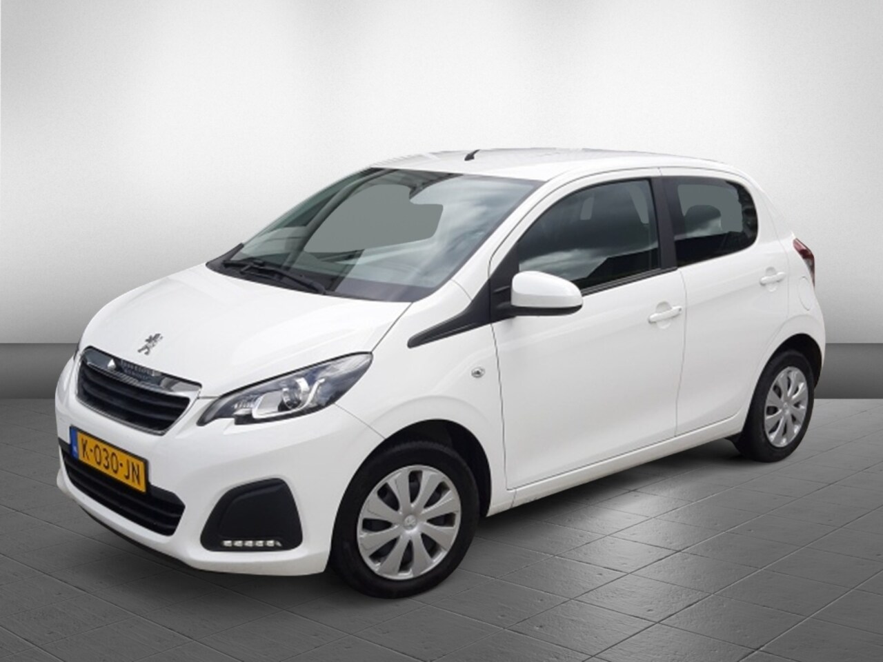 Peugeot 108 - 1.0 e-VTi Active Airco/Navigatie/Parkeersensoren - AutoWereld.nl