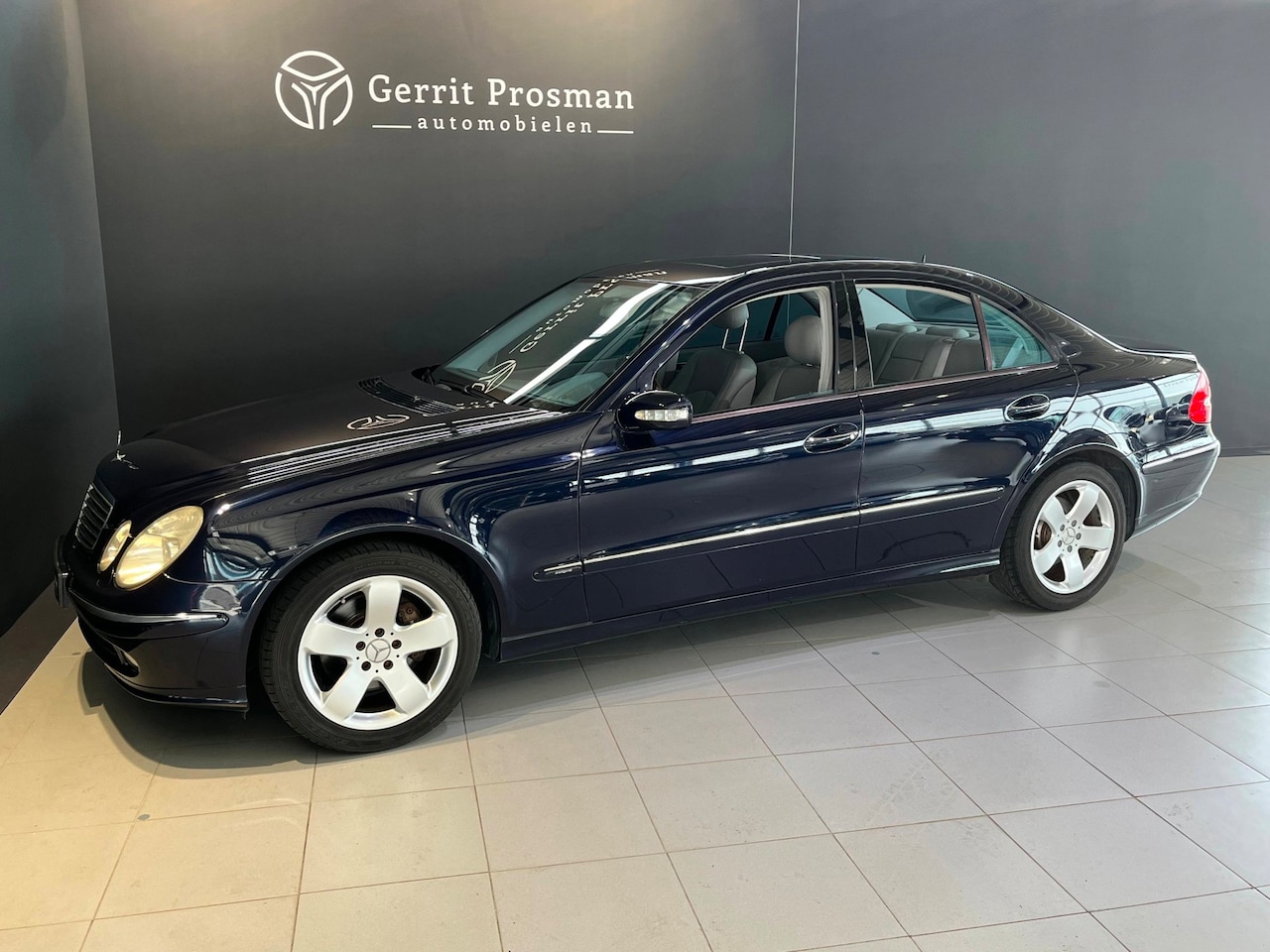 Mercedes-Benz E-klasse - 500 Avantgarde Youngtimer | 63k km NAP | Airmatic V8 | incl BTW - AutoWereld.nl