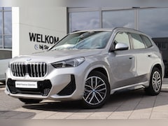 BMW X1 - xDrive25e M Sport Automaat / Sportstoelen / Comfort Access / Harman-Kardon / Achteruitrijc