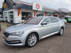 Skoda Superb - 1.5 TSI ACT Business Edition DSG/NAVI
