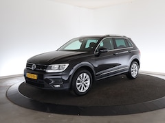 Volkswagen Tiguan - 1.5 TSI ACT Comfortline Business | Trekhaak | Navi | Clima | 12 maanden BOVAG |